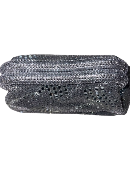 BOLSO DE MANO DE NOCHE  PLATEADO CON BRILLO ELEGANTE